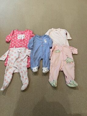 Baby Girl Pajama Bundle 3-6 Months 5pc Footie Sleepers Carter’s Little Me PJs